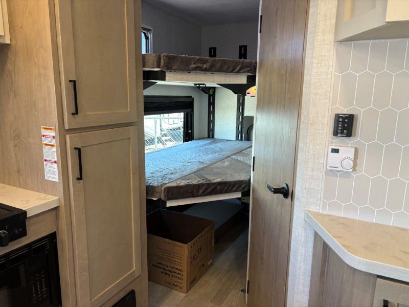 2027 Ember RV Touring Edition 2200ETL - Image 12