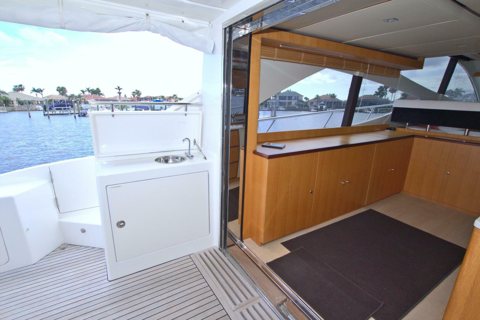 2015 Dyna Yachts 60 Pilothouse Motoryacht - Image 36
