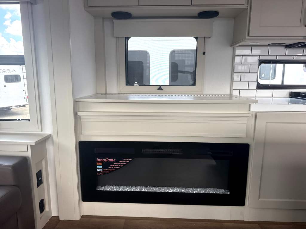 2027 GRAND DESIGN SOLITUDE 310GK - Image 18