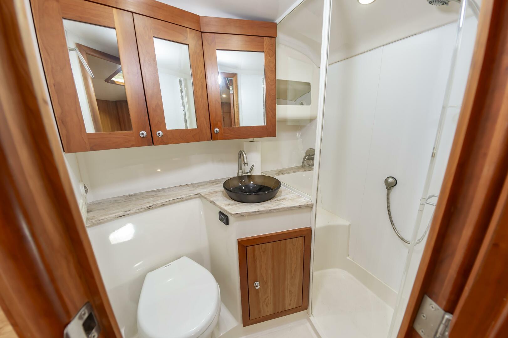 2014 Jupiter 41 Sport Bridge - Image 36