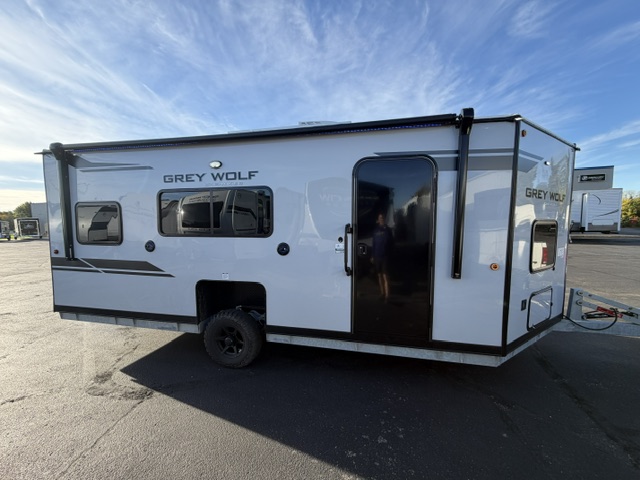 2027 CHEROKEE GREY WOLF 17TRH - Image 1