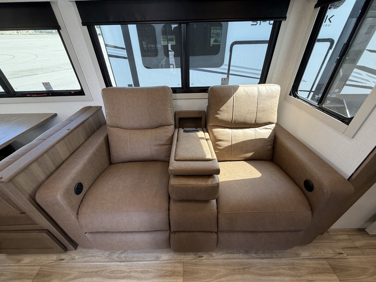 2027 VENTURE RV SPORTTREK 343VBH - Image 20