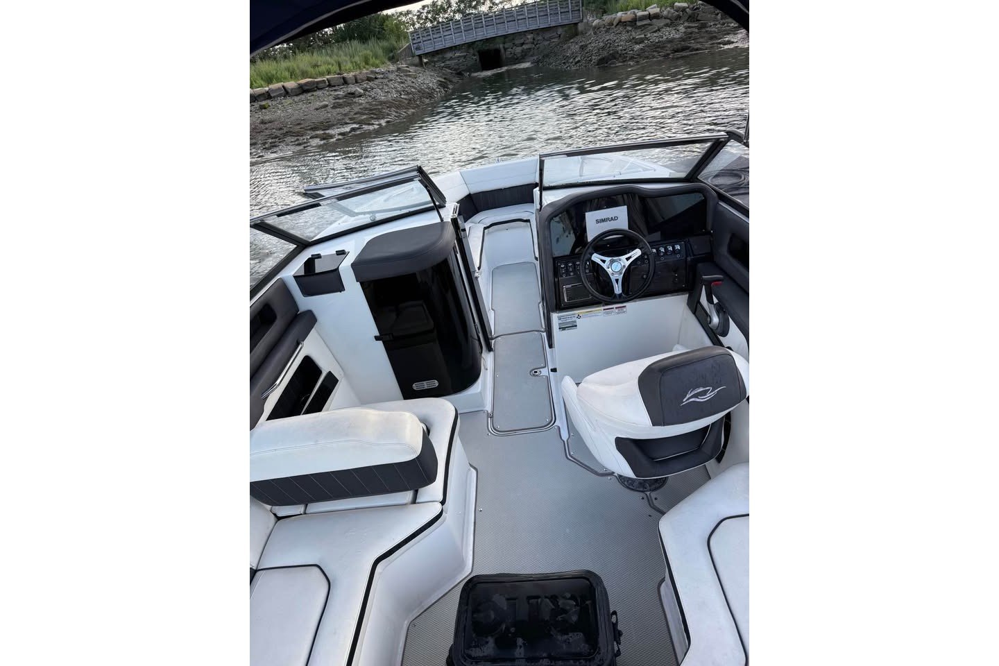 2019 Rinker Q3 OB - Image 3