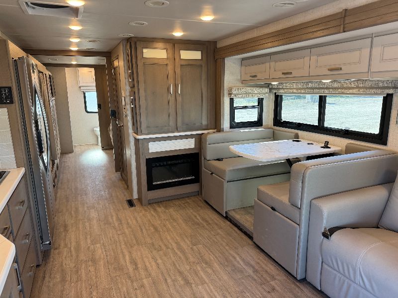 2026 Thor Motor Coach Inception 38XL - Image 9