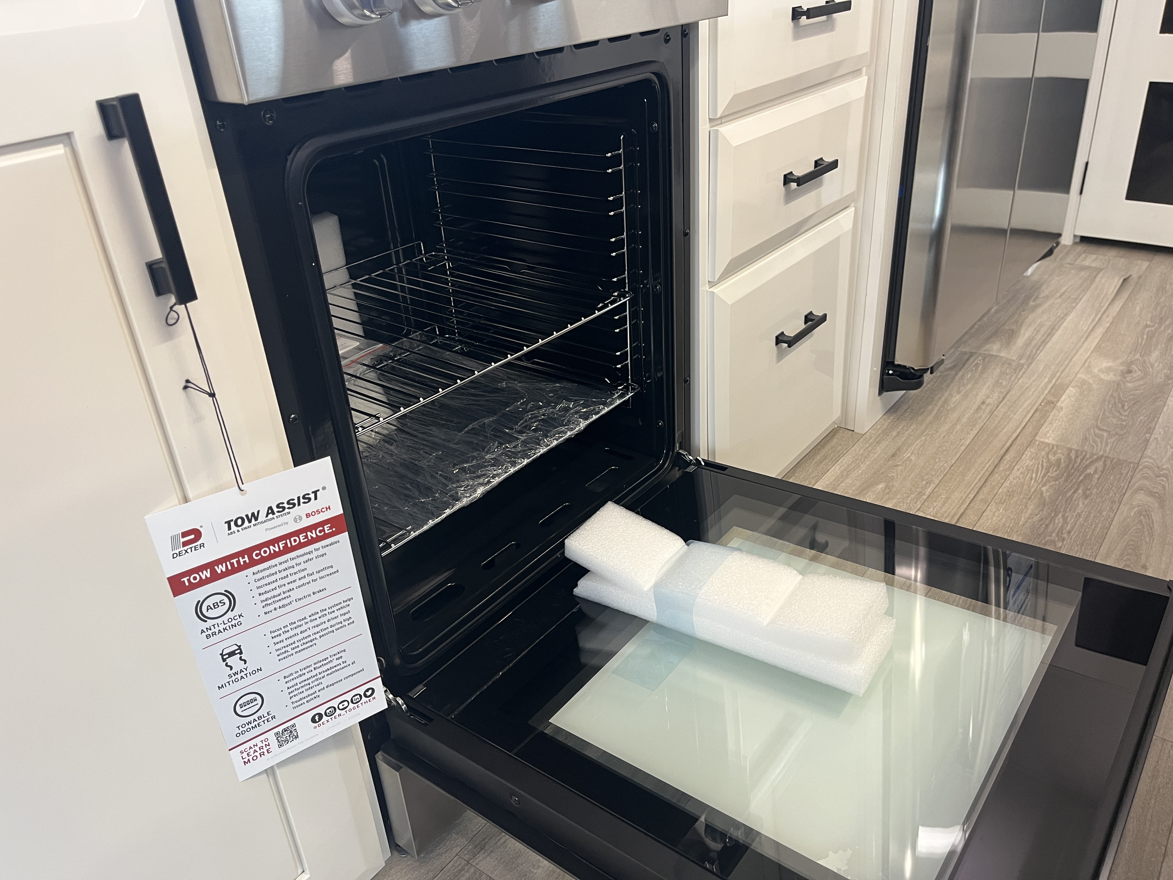2027 JAYCO PINNACLE 32RLTS - Image 32