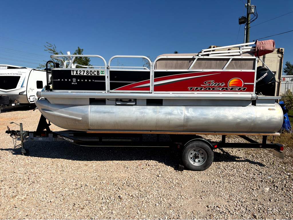 2014 SUNTRACKER 16BB - Image 2