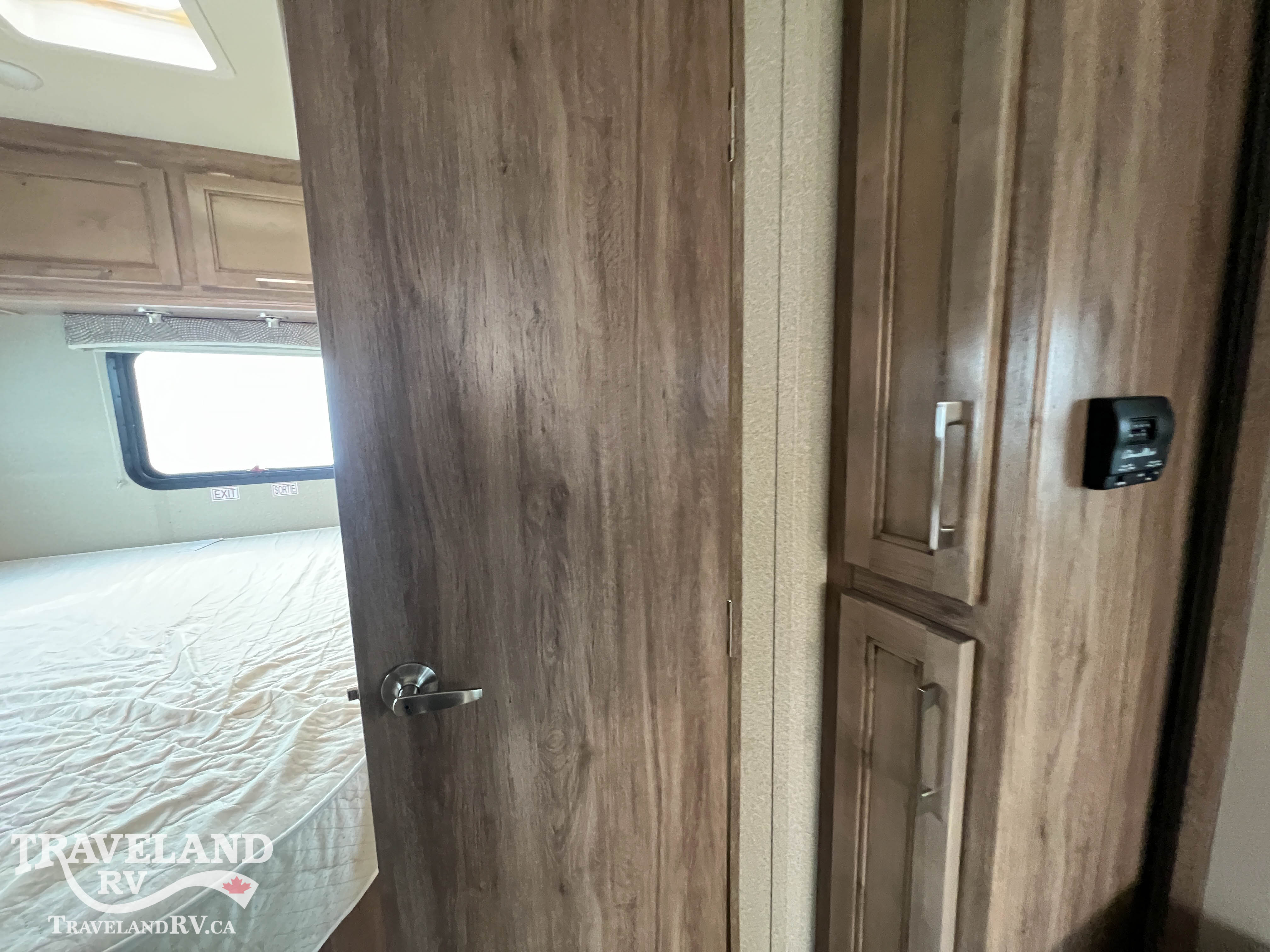2019 Entegra Coach Odyssey 25R - Image 20