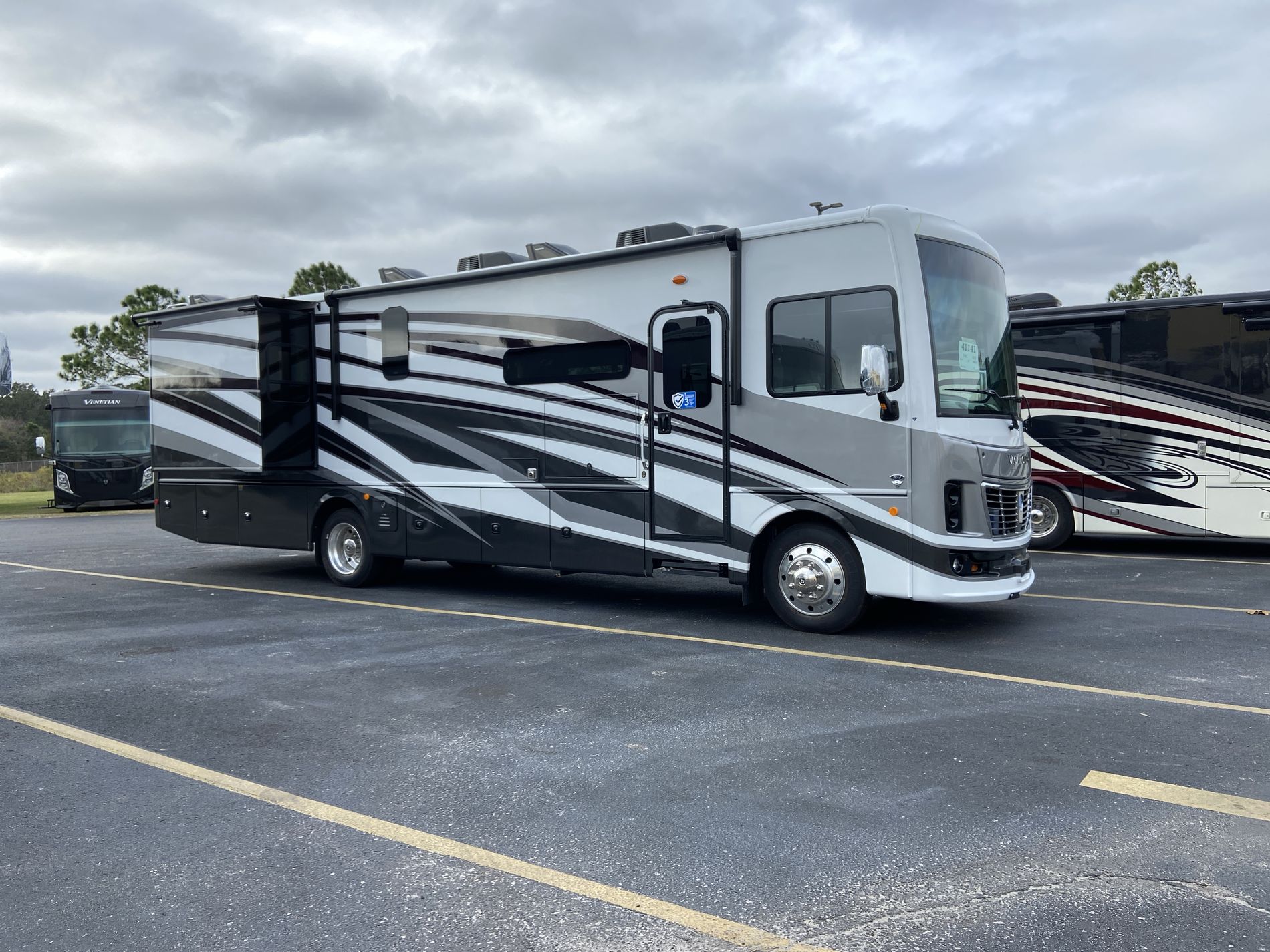 2024 Holiday Rambler Vacationer