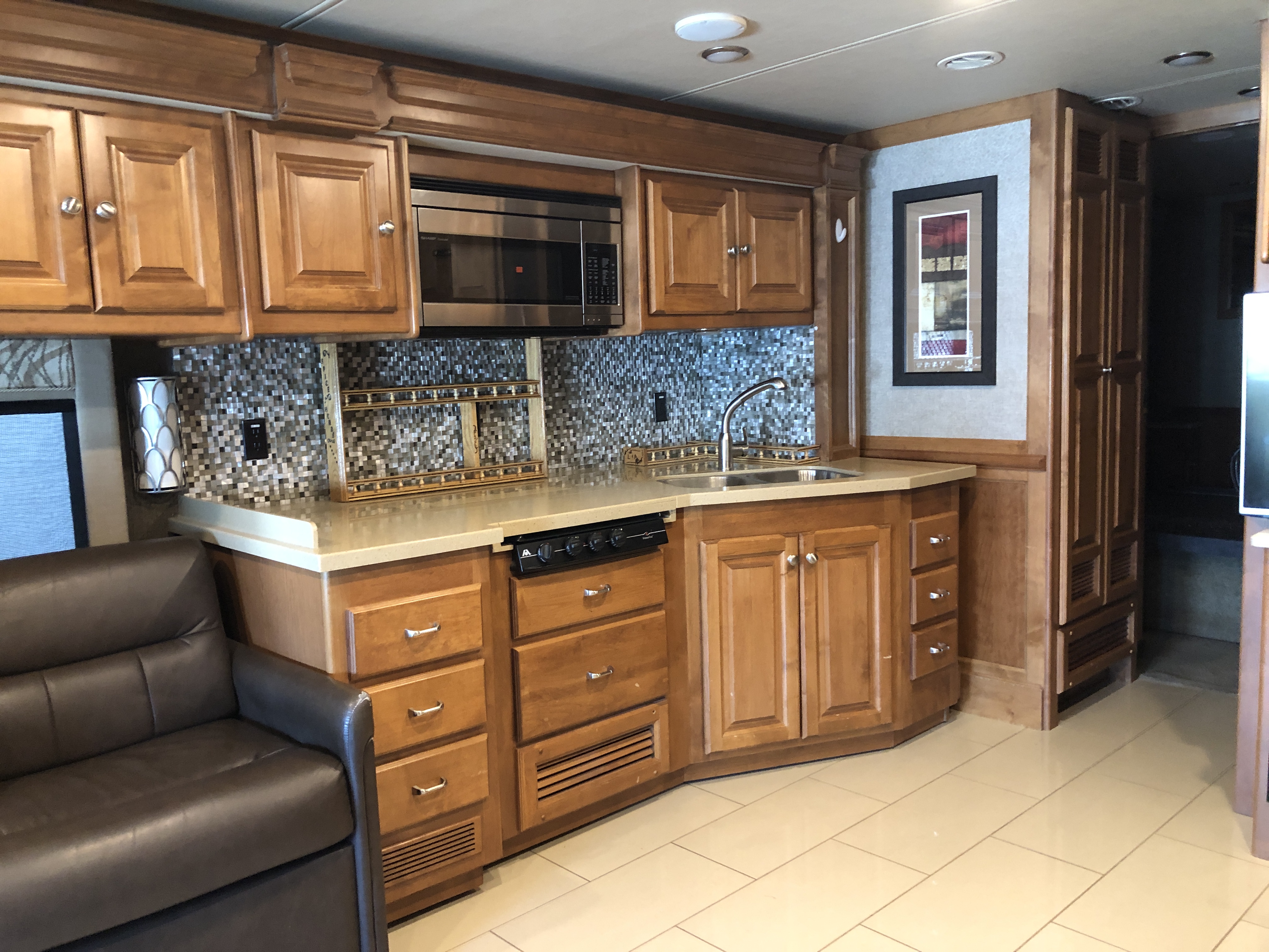 2017 Tiffin Allegro Red 38 QRA - Image 31