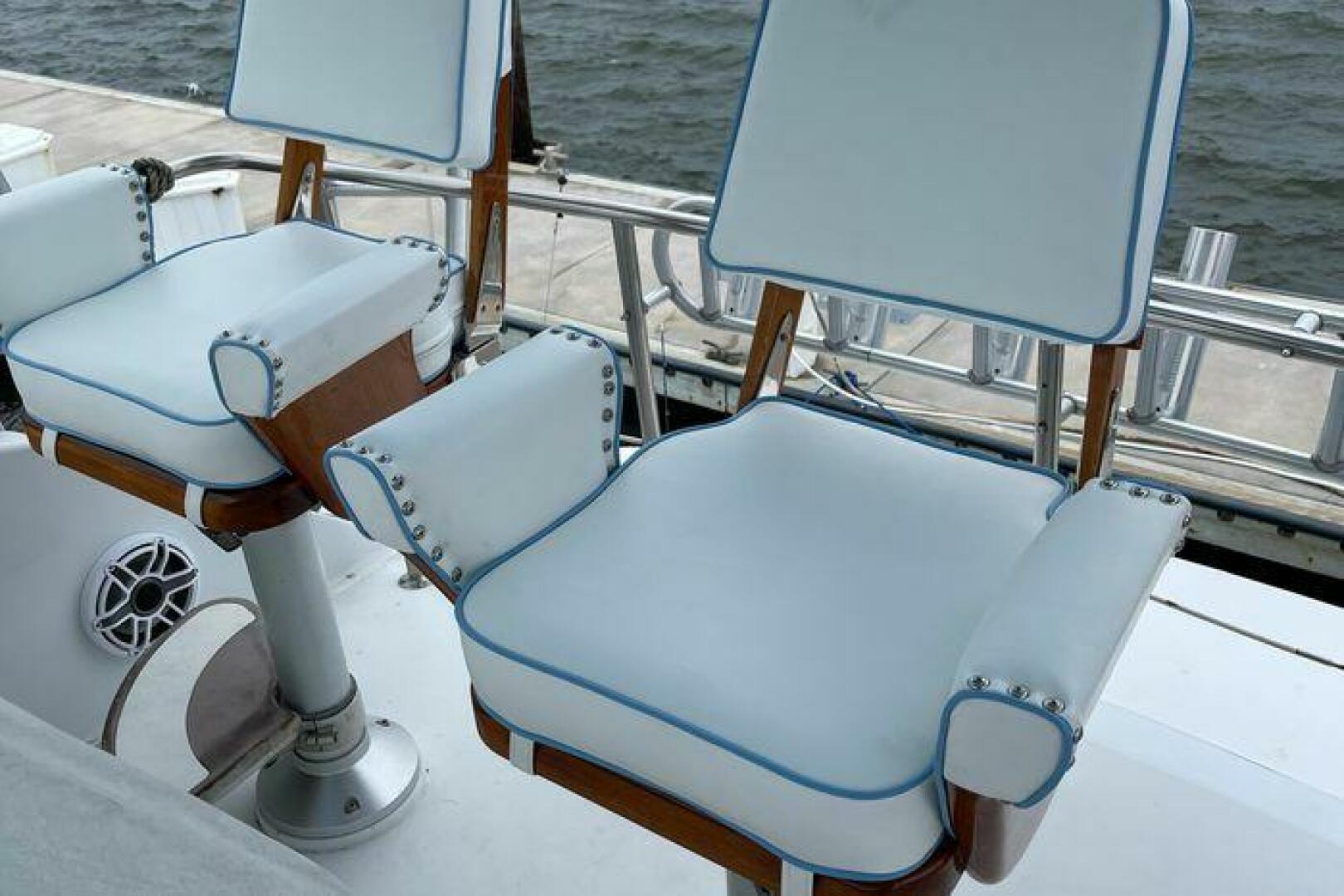 1990 Hatteras 45 Convertible - Image 22