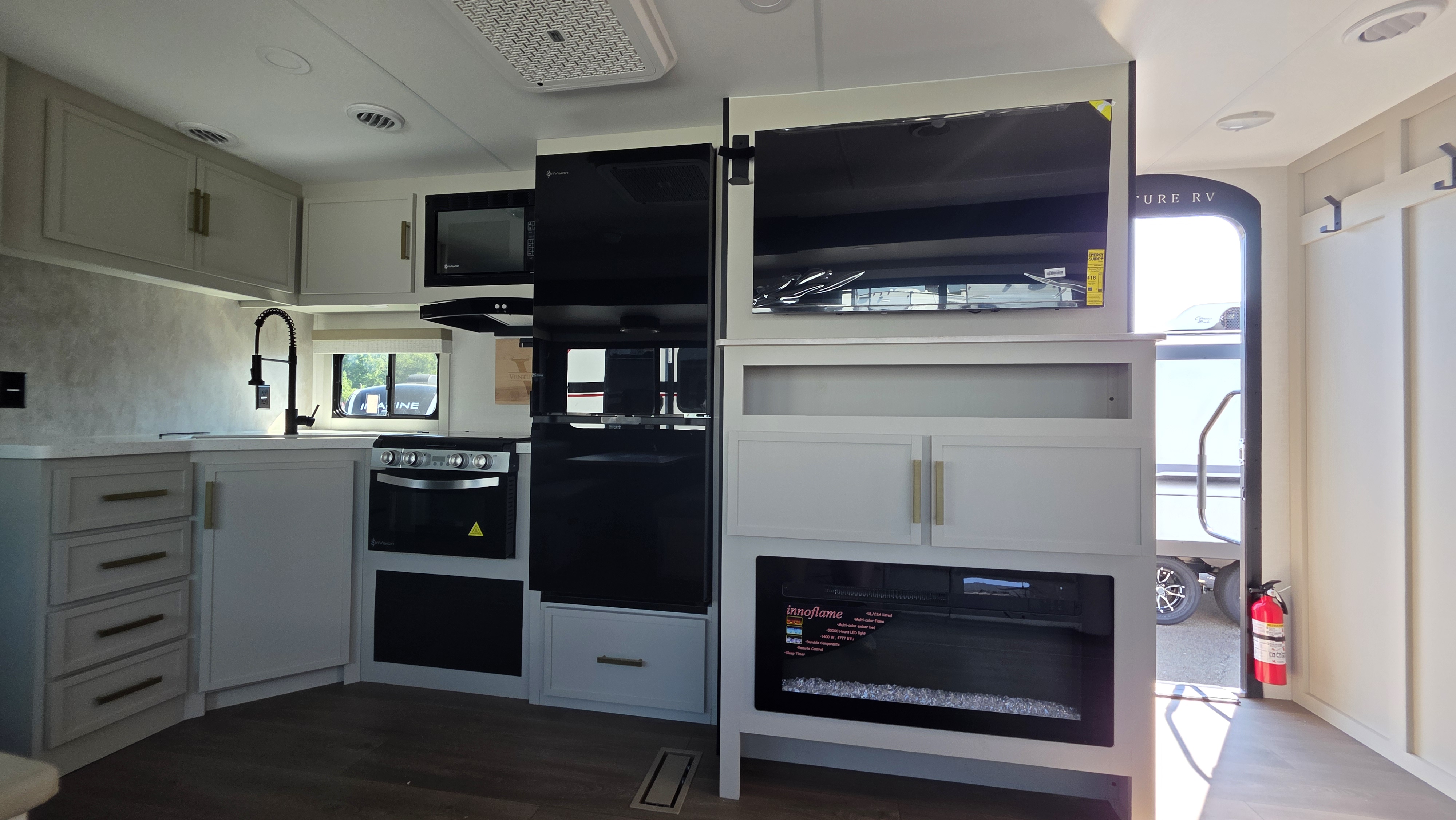 2027 VENTURE RV STRATUS 261VRB - Image 16