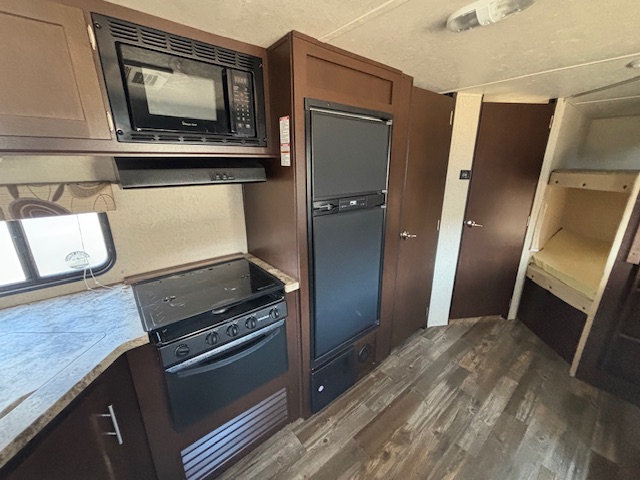 2016 Forest River Grey Wolf 26DBH - Image 13