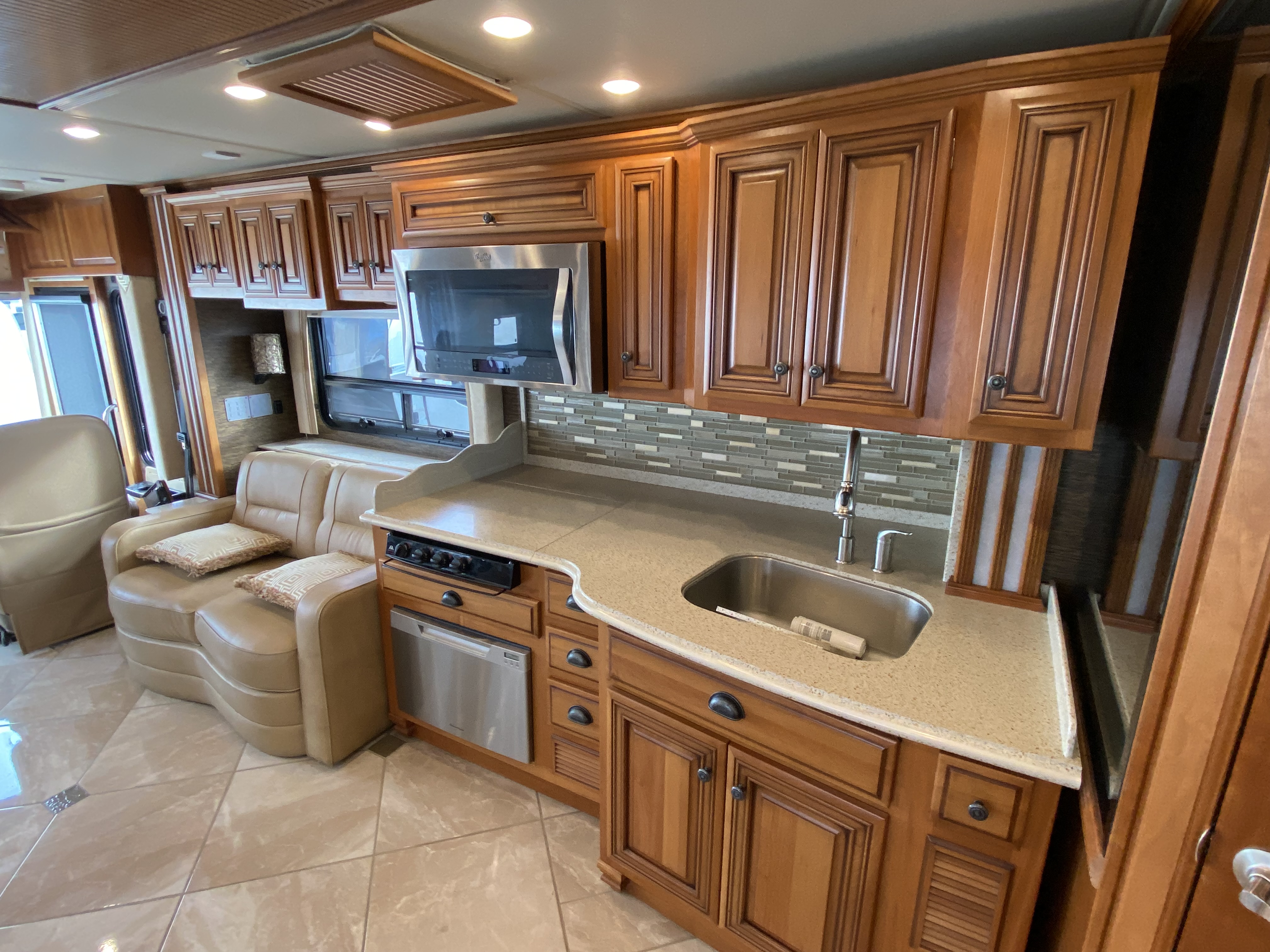 2015 NEWMAR DUTCHSTAR 3736 - Image 11