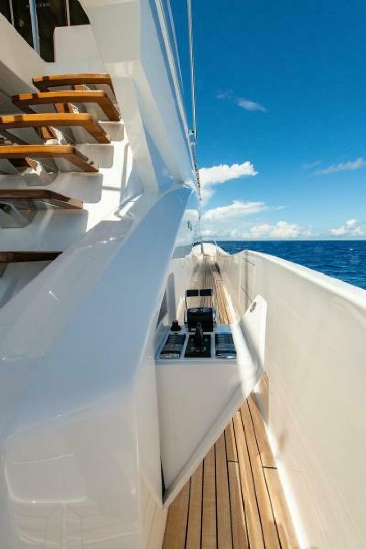 2018 Viking Enclosed Flybridge - Image 65