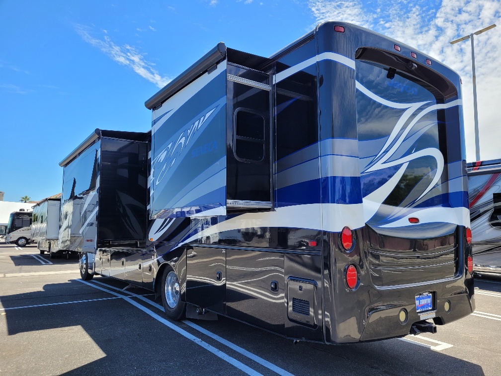2018 Jayco Seneca 37HJ - Image 2