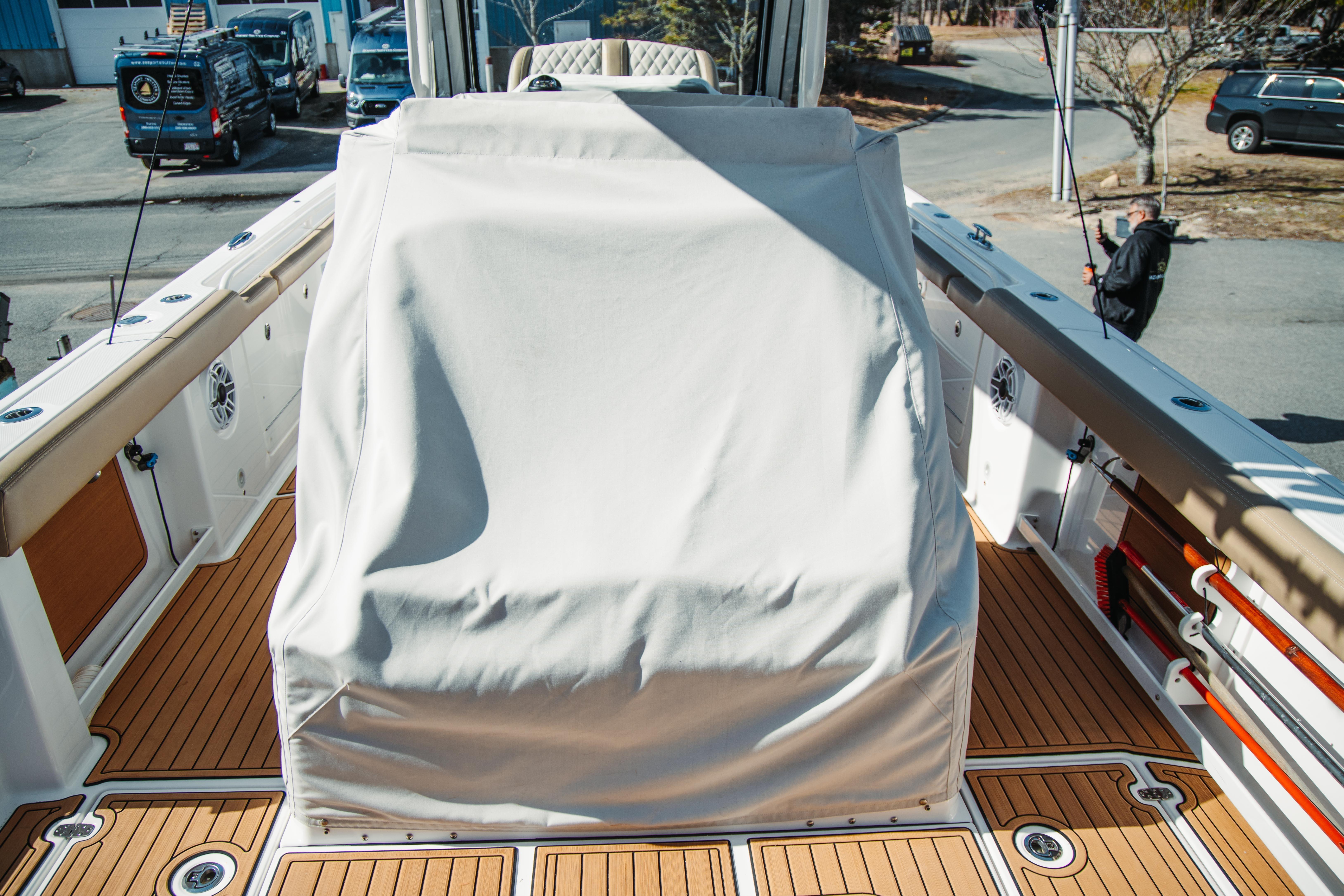 2024 Everglades 315 Center Console Standard - Image 56