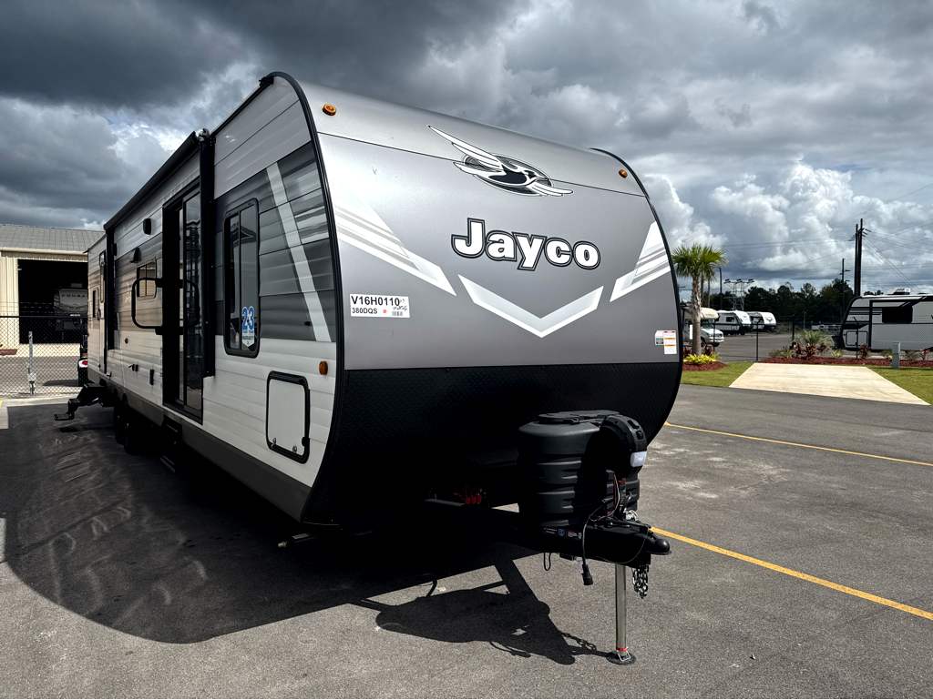 2027 JAYCO JAY FLIGHT 380DQS - Image 1