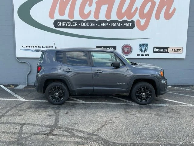 2023 Jeep Renegade Utility 4D Latitude 4WD - Image 4