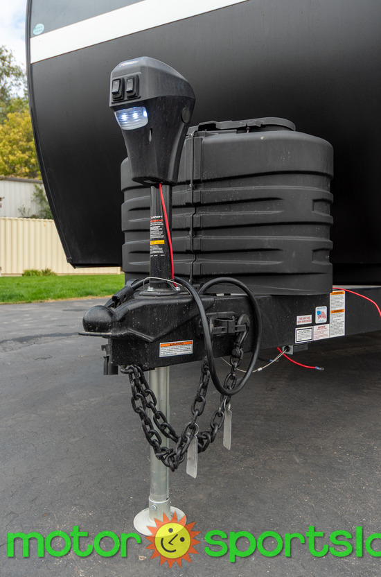 2027 Winnebago Access 28GP - Image 9
