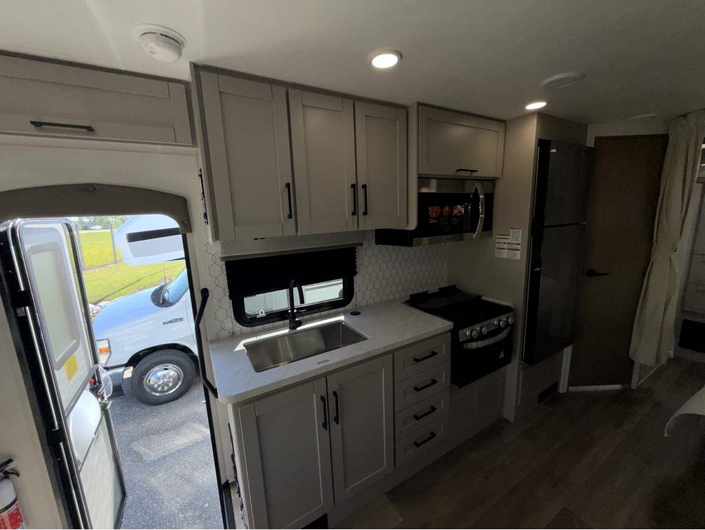 2027 ENTEGRA COACH ODYSSEY 24B - Image 14