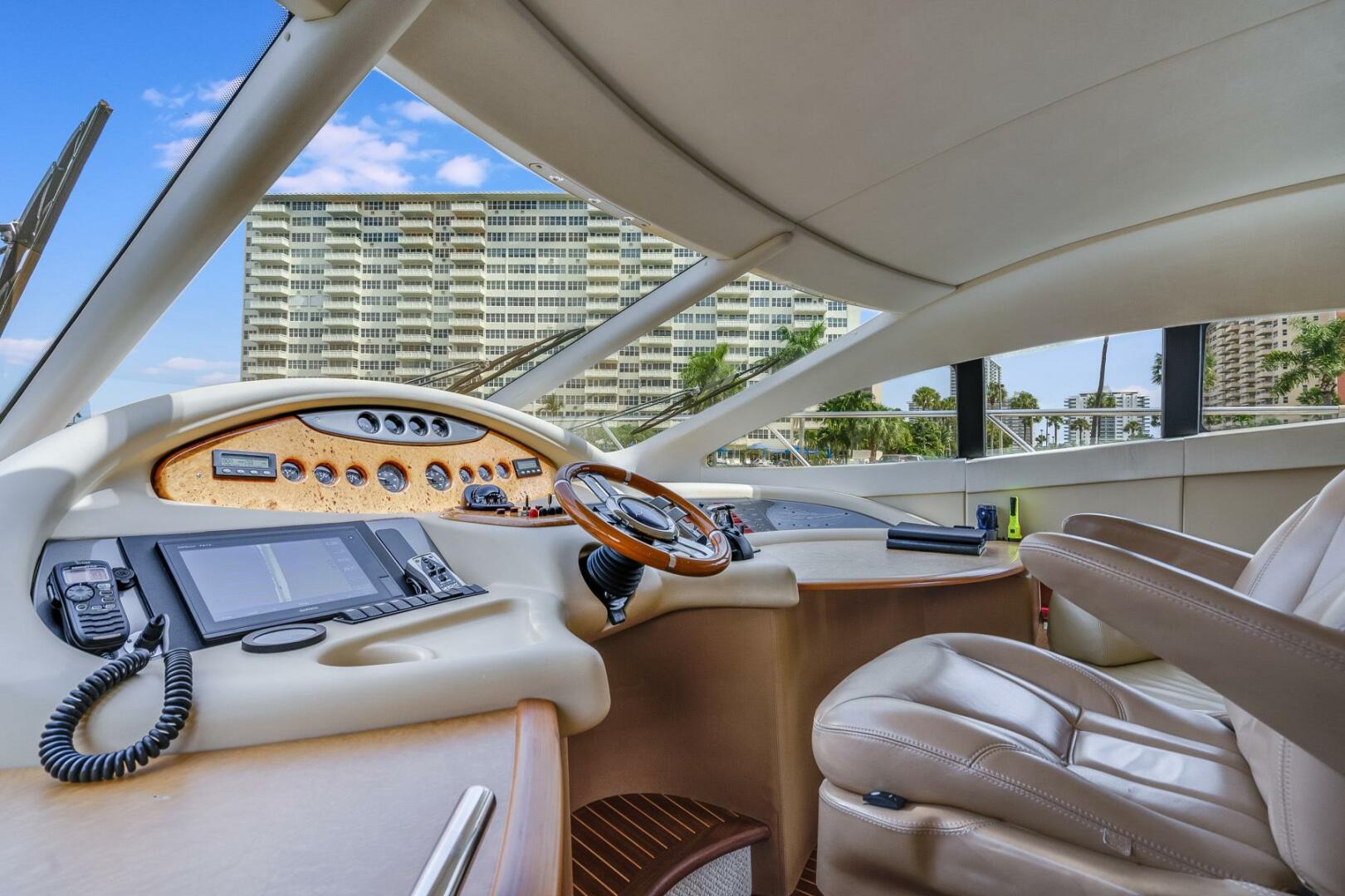 2009 Azimut 62E - Image 30