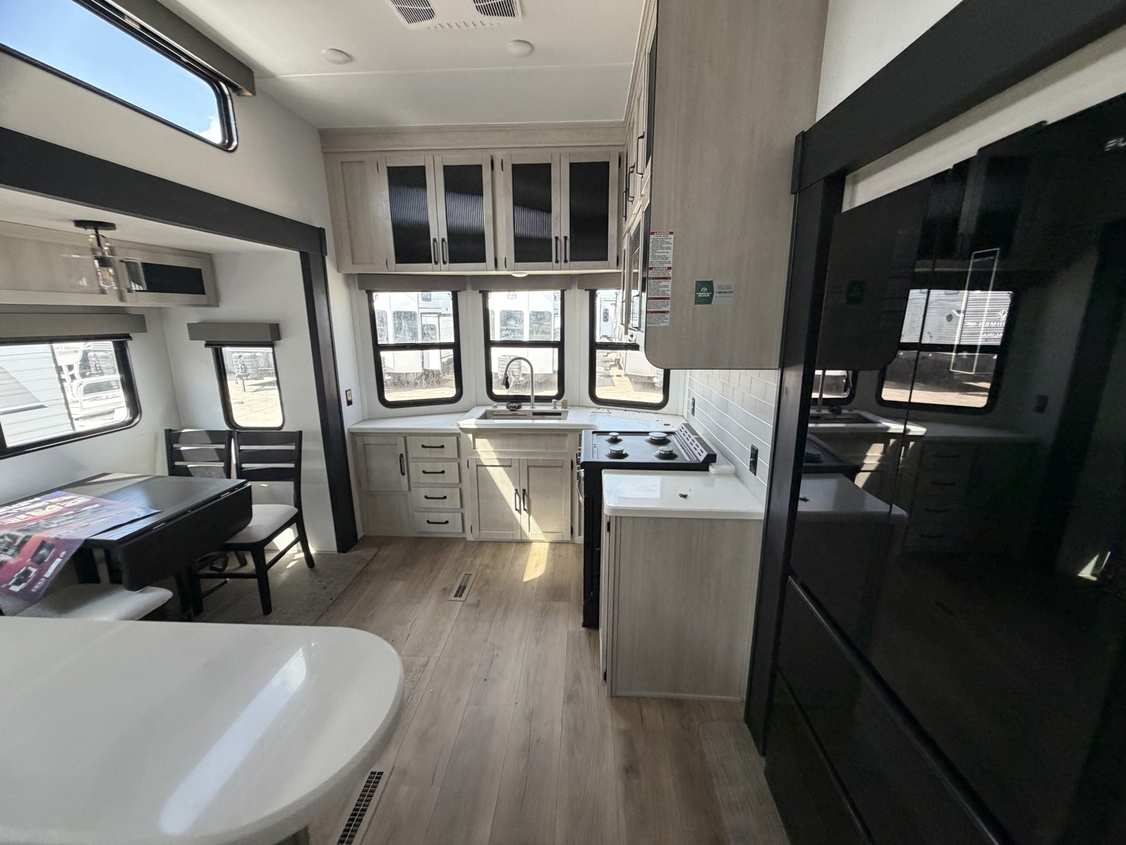 2026 PALOMINO 403LFT - Image 28