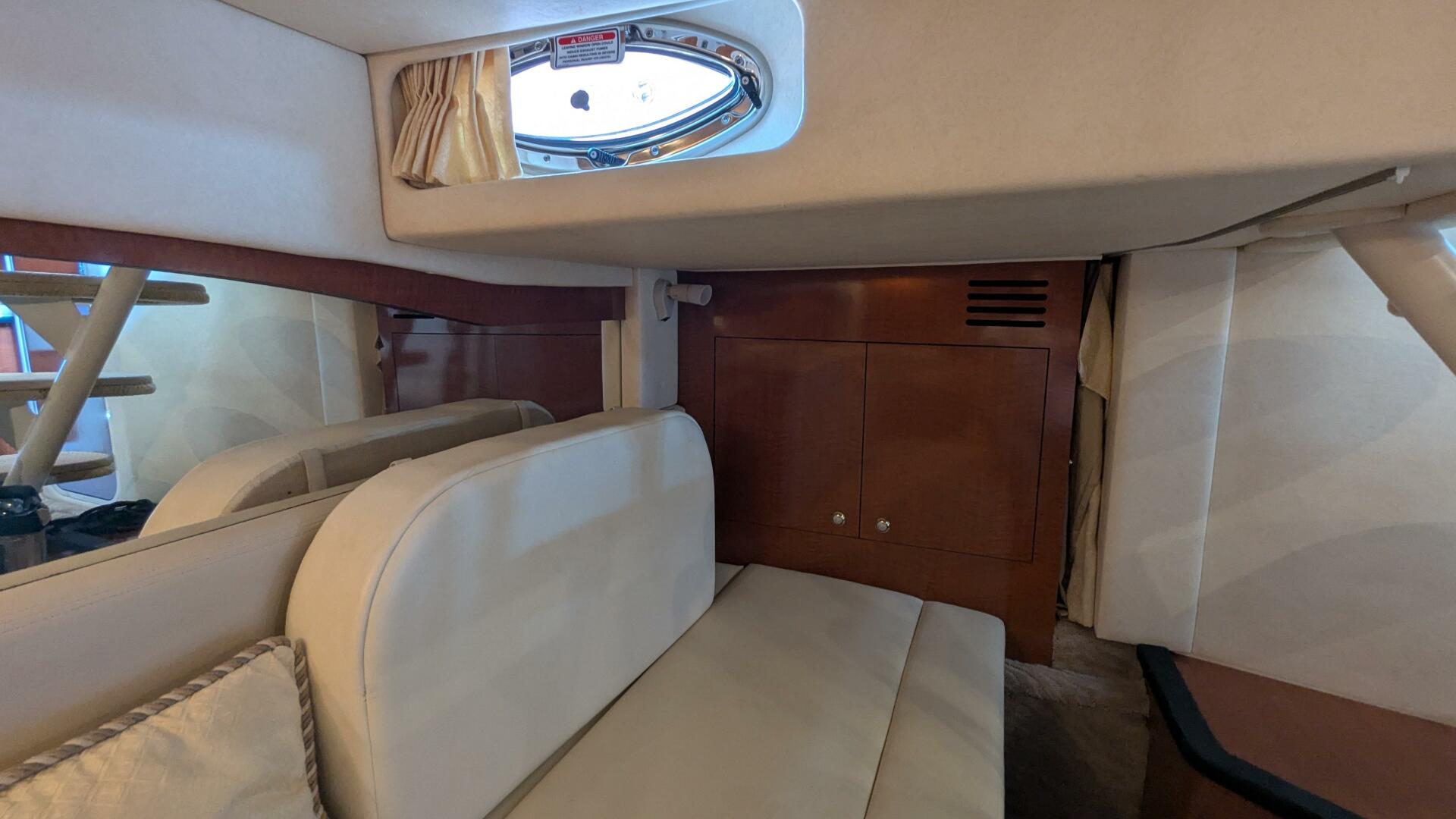 2004 Sea Ray 340 Sundancer - Image 25