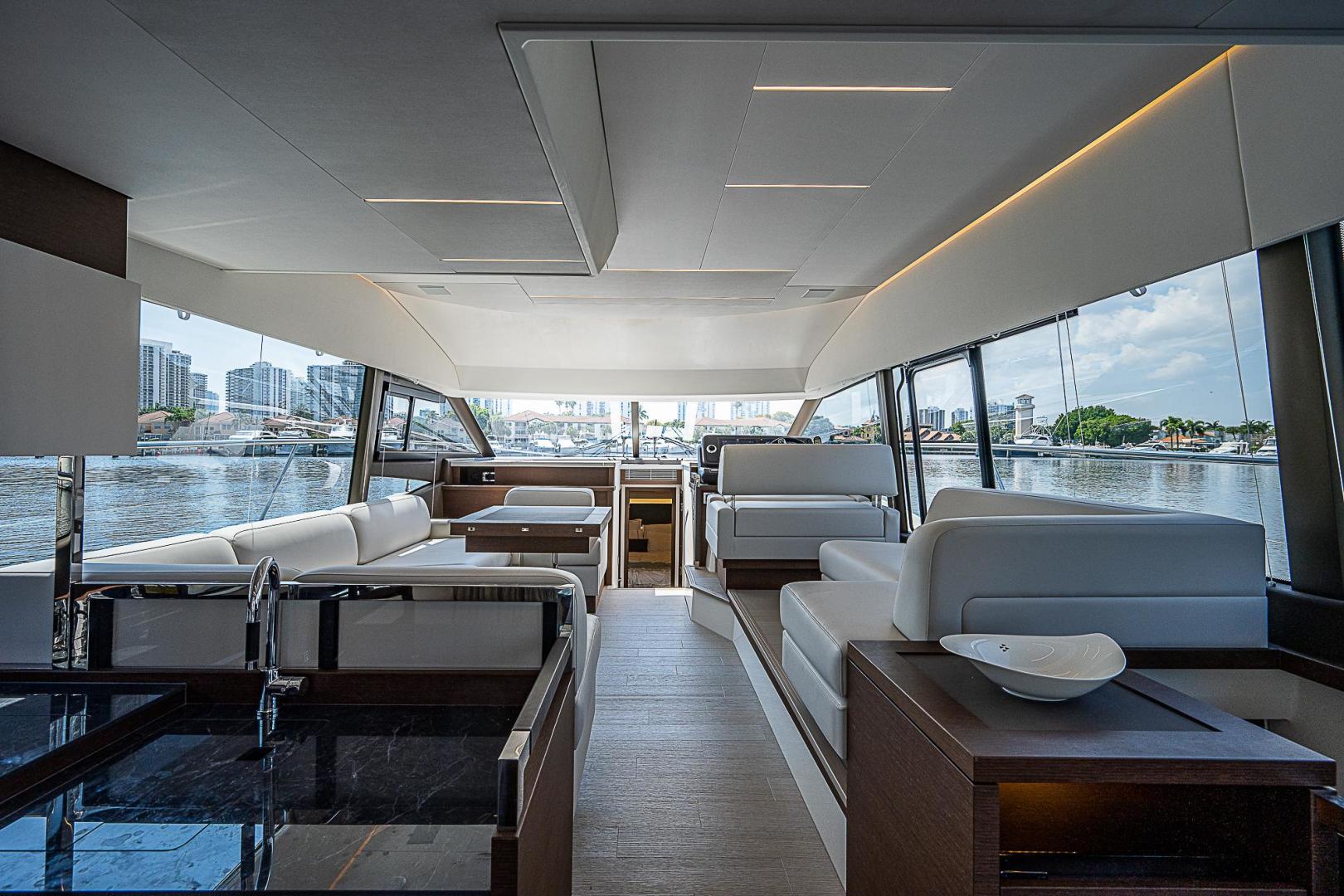2022 Prestige 520 Fly - Image 17