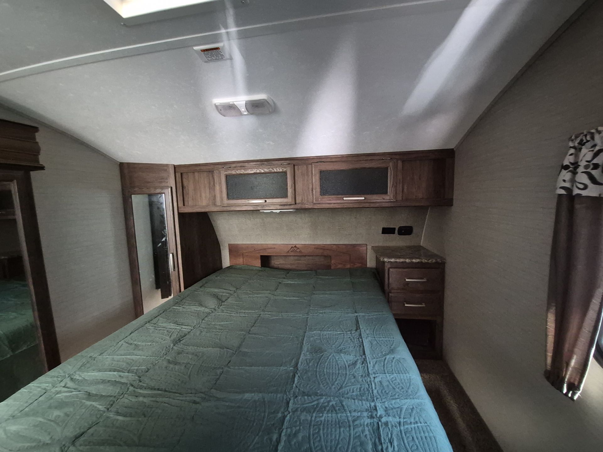 2017 Keystone Cougar 326RDS - Image 27