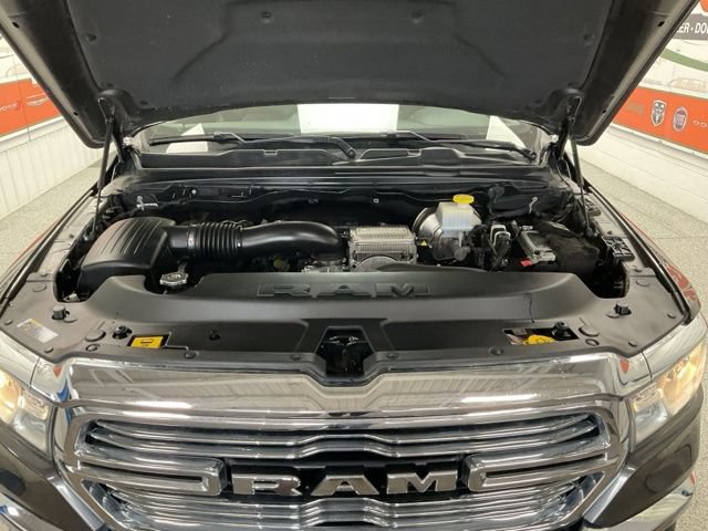 2024 Ram 1500 Pickup Crew Cab Laramie 4WD - Image 15