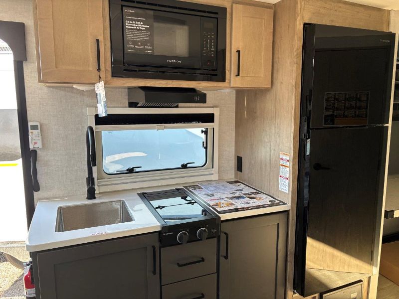 2026 Ember RV Overland Series 221MSL - Image 7