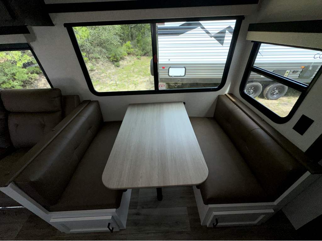 2026 VENTURE RV SPORTTREK 251VRK - Image 13