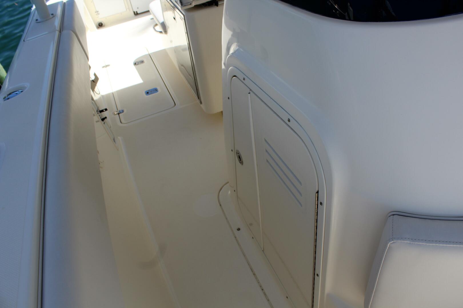 2008 Pursuit 3100 Sport - Image 26