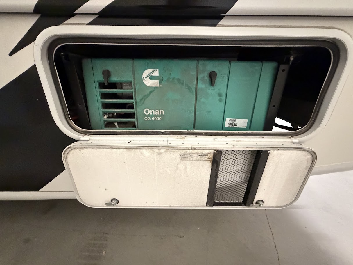 2023 THOR MOTOR COACH ACE 32B - Image 3