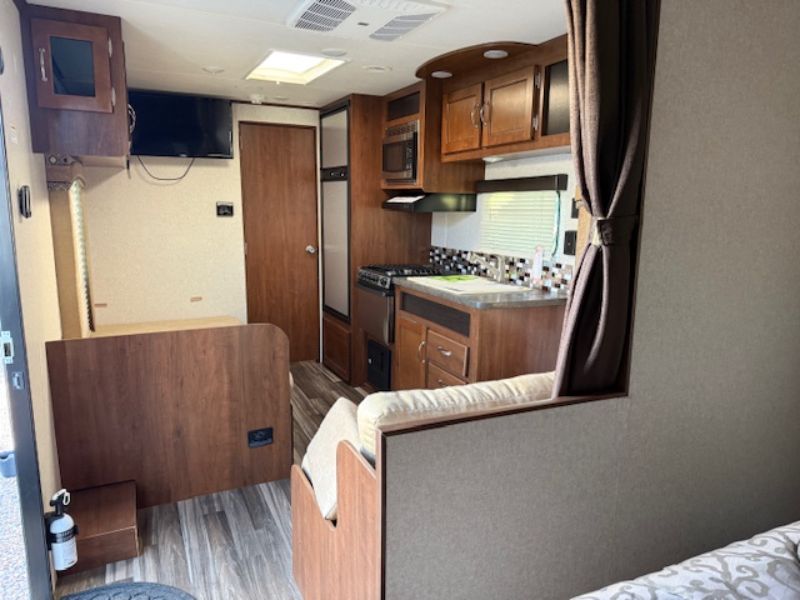 2017 Jayco Jay Flight 23RB - Image 11