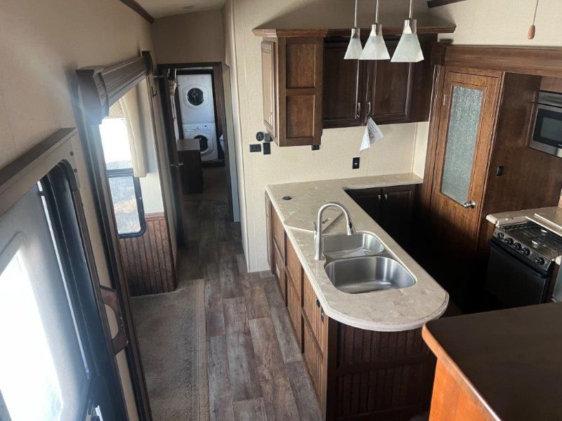 2015 Forest River Cardinal 3825FL - Image 8