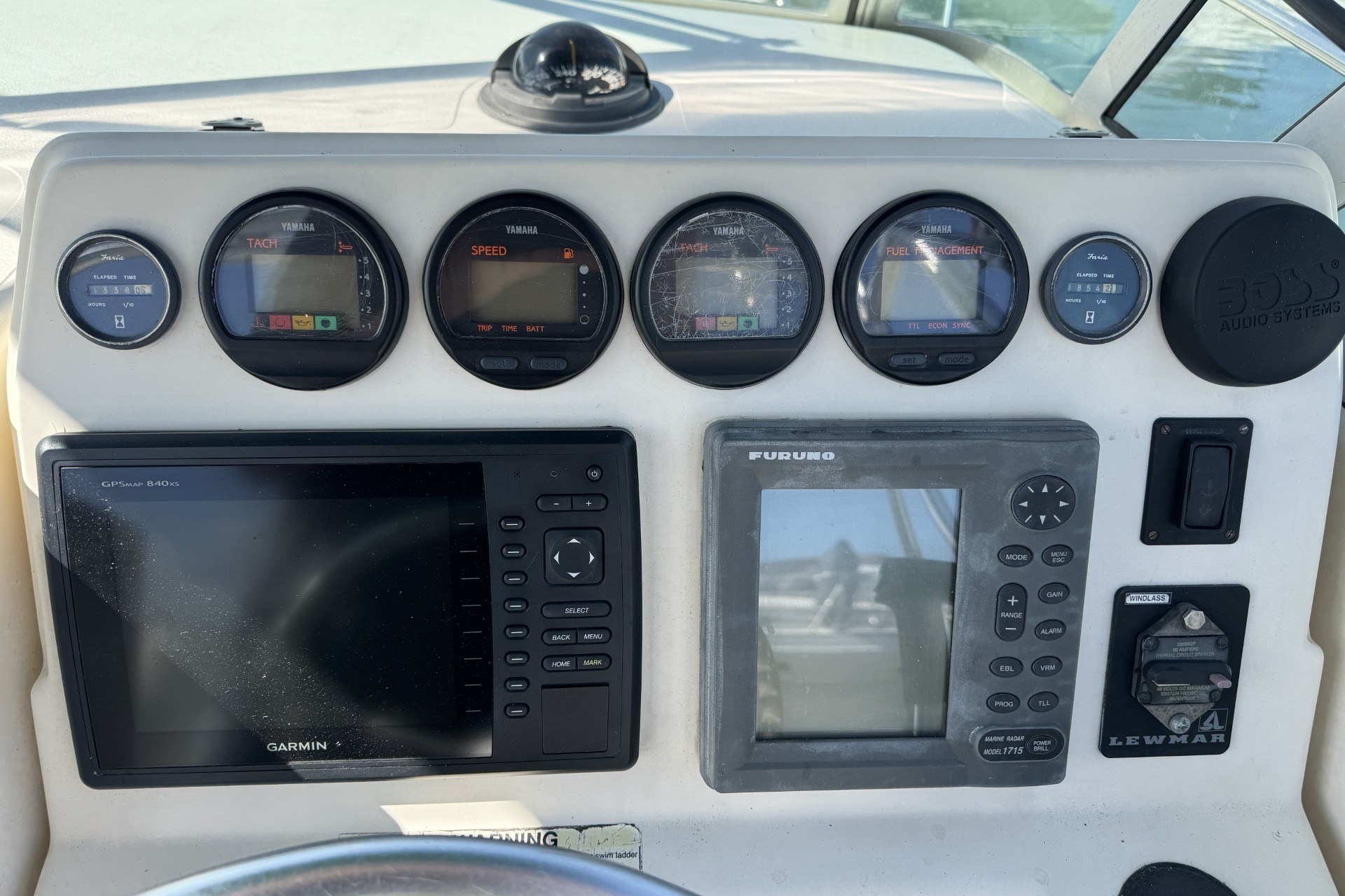 1999 Pursuit 2470 Walkaround - Image 21