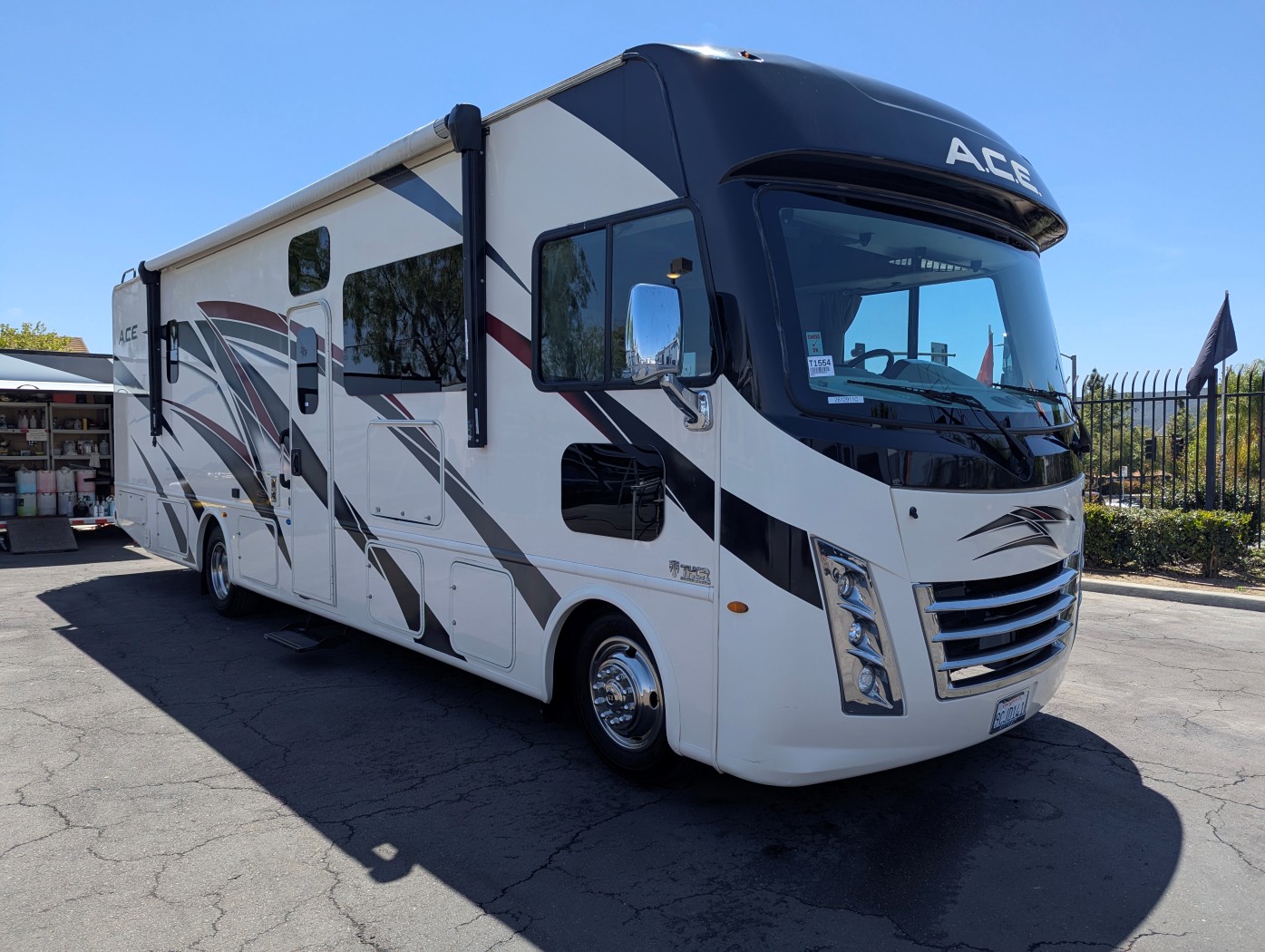 2022 Thor Motor Coach A.C.E. 32.3 - Image 1