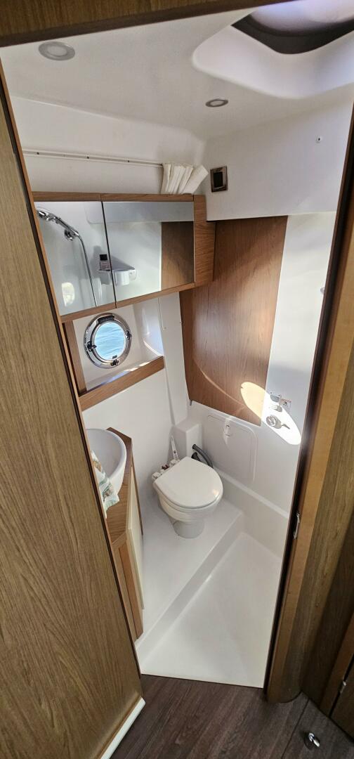 2015 Beneteau 38 Gran Tourismo - Image 16