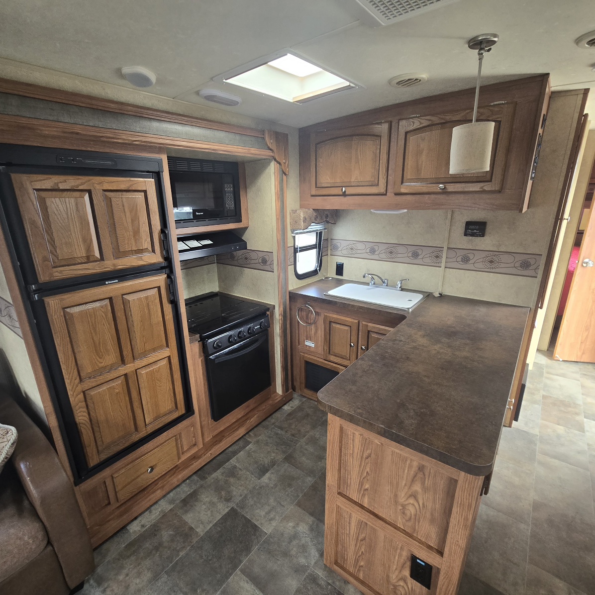 2014 Forest River Flagstaff Super Lite 27RLWS - Image 16