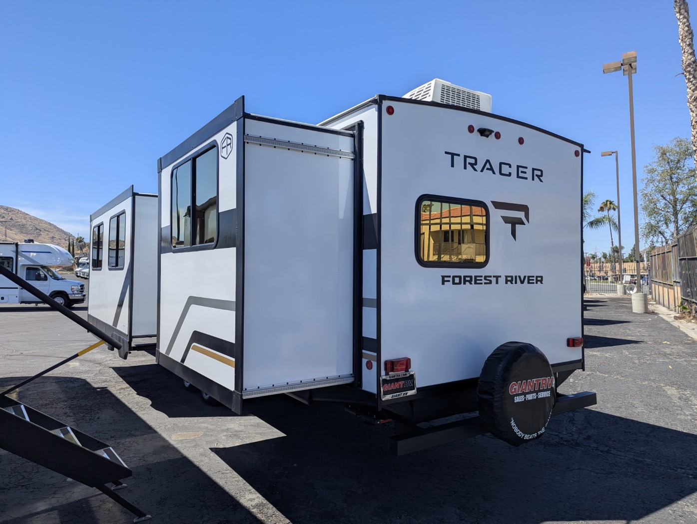 2026 Prime Time Tracer 295DB - Image 4