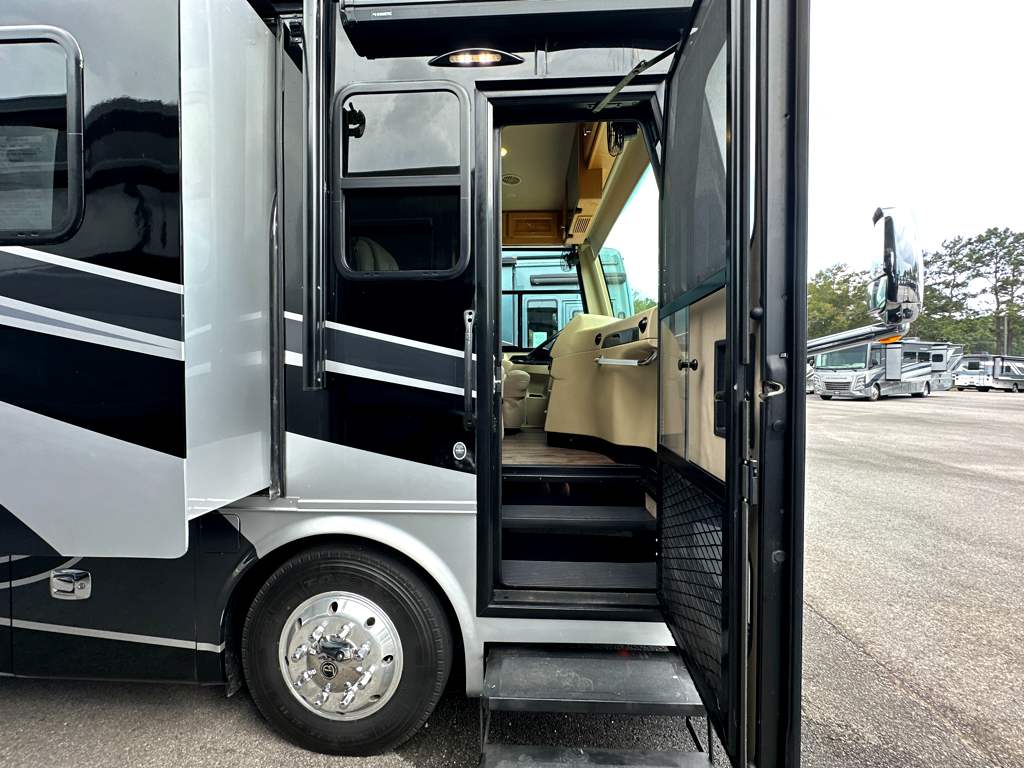 2018 TIFFIN ALLEGRO BREEZE 33 BR - Image 6