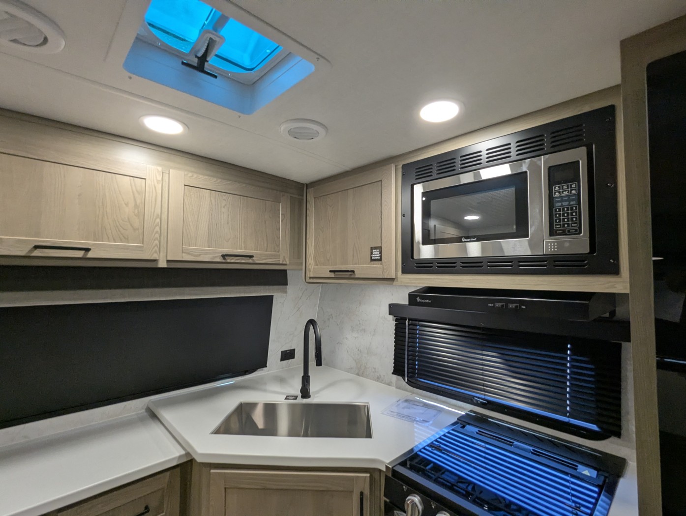 2027 Forest River Rockwood Ultra Lite 2608BS - Image 16