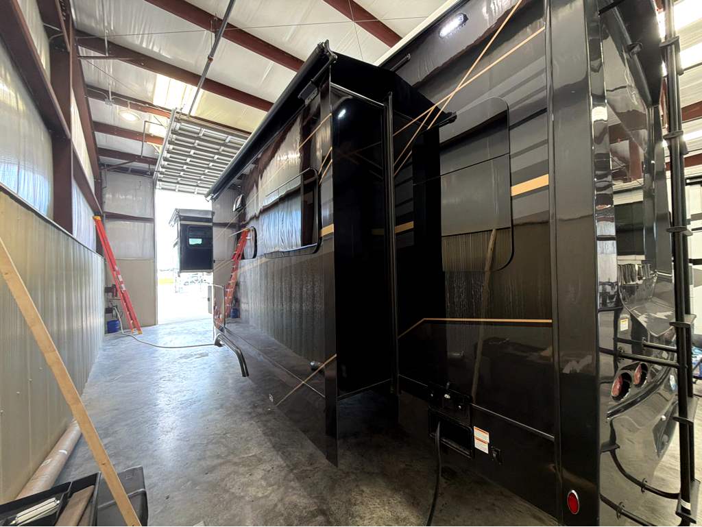 2027 JAYCO PINNACLE 32RLTS - Image 8