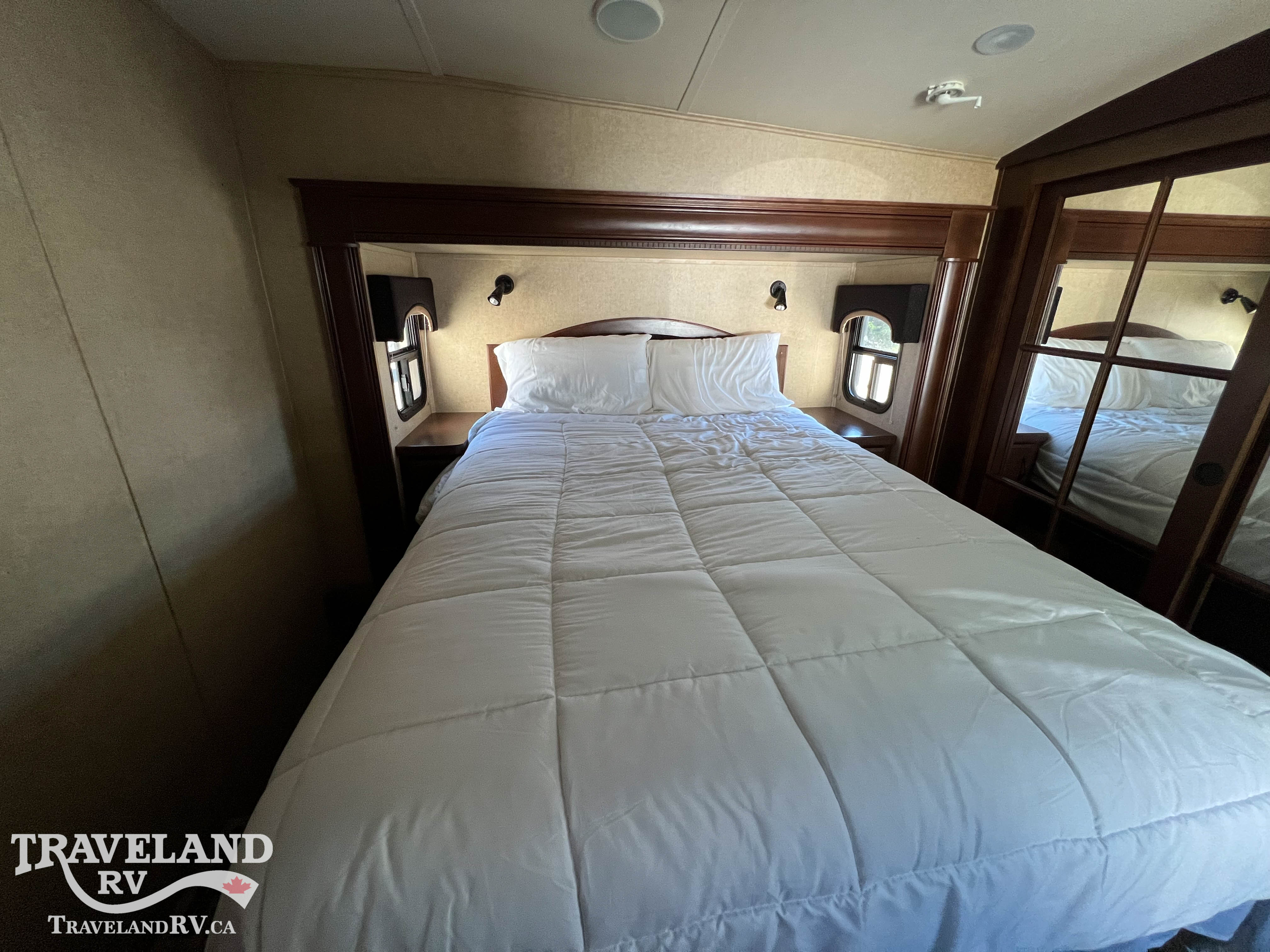 2015 Jayco Pinnacle 36RSQS - Image 18