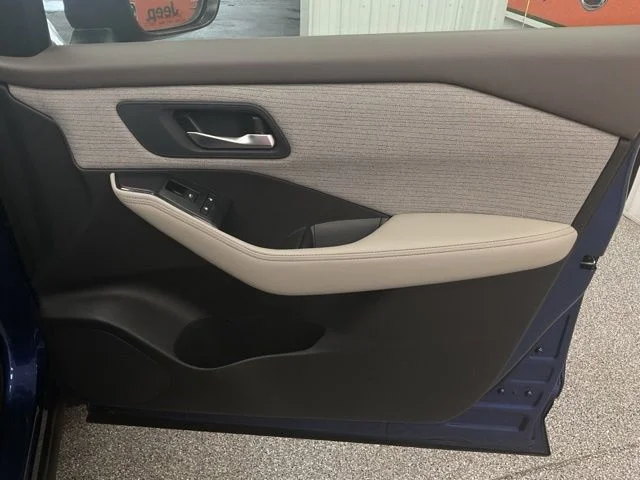 2023 Nissan Rogue Utility 4D SV 2WD - Image 24
