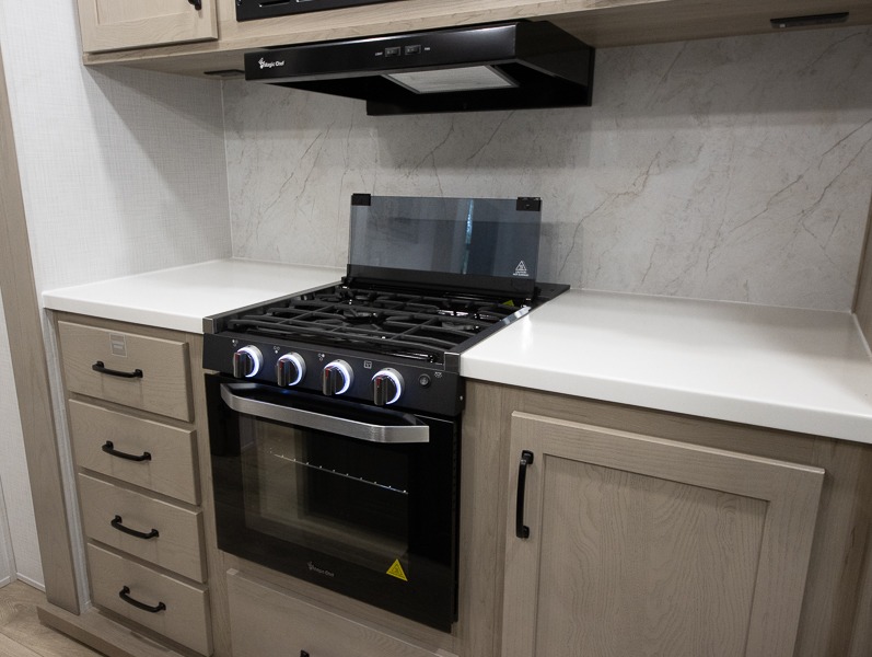 2025 Forest River Rockwood Signature Ultra Lite 8336BH - Image 11