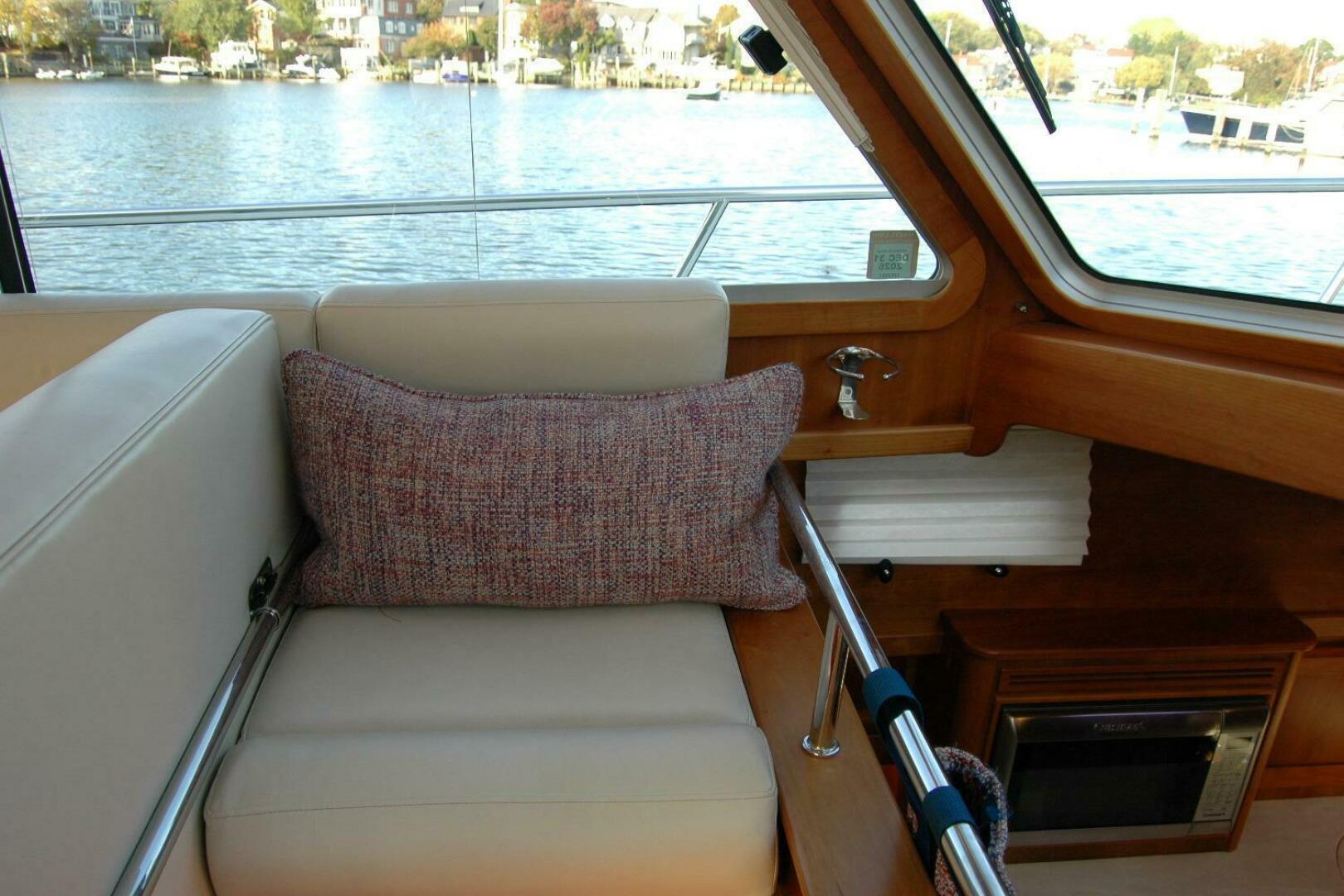 2019 Sabre 38 Salon Express - Image 110