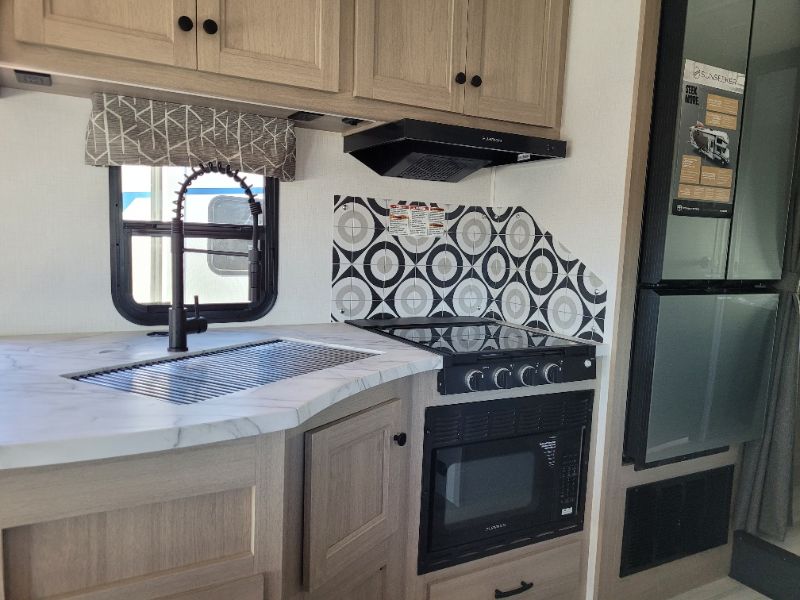 2026 Forest River Sunseeker 2500TSF - Image 10