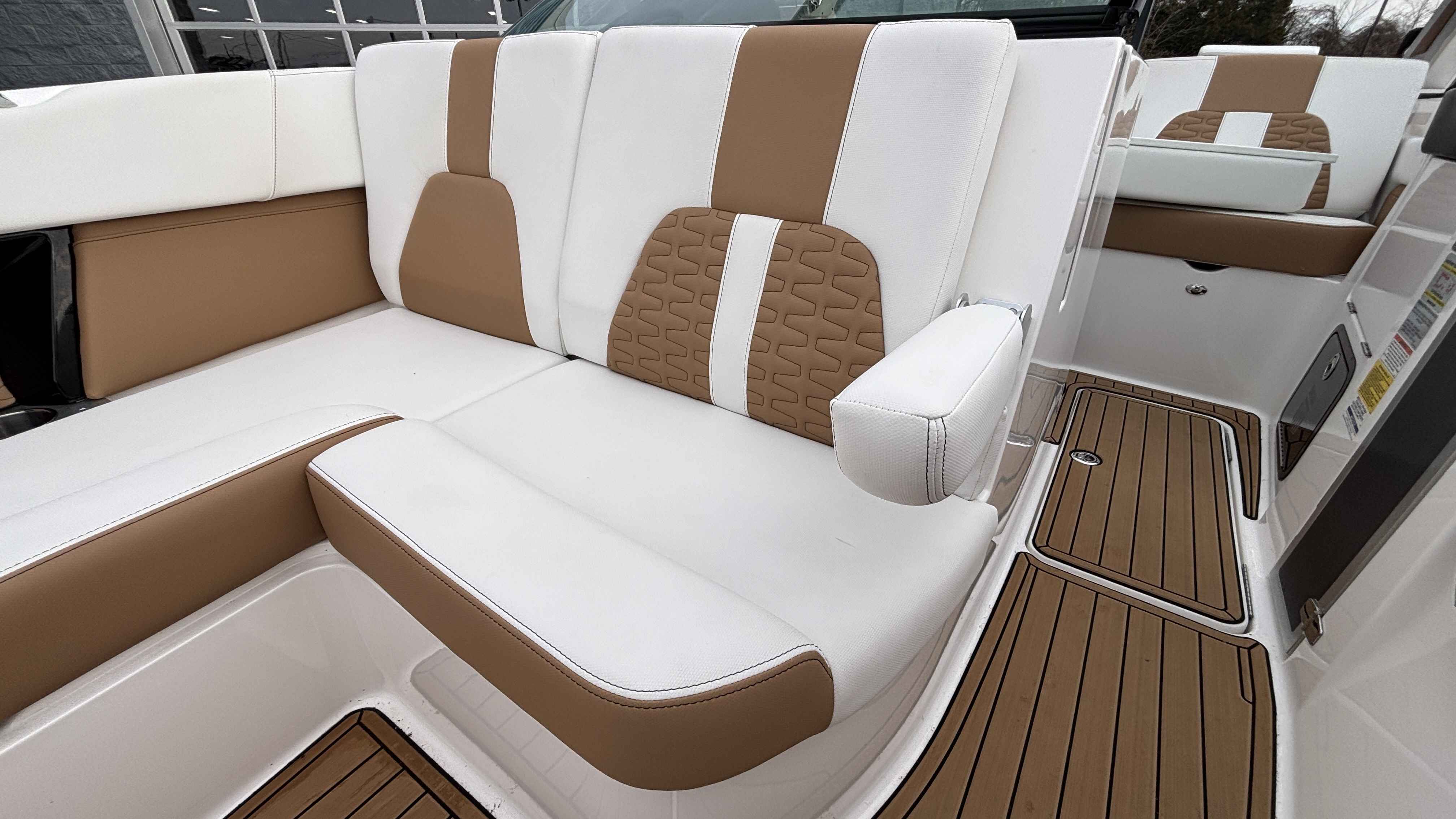 2022 MasterCraft X26 - Image 48